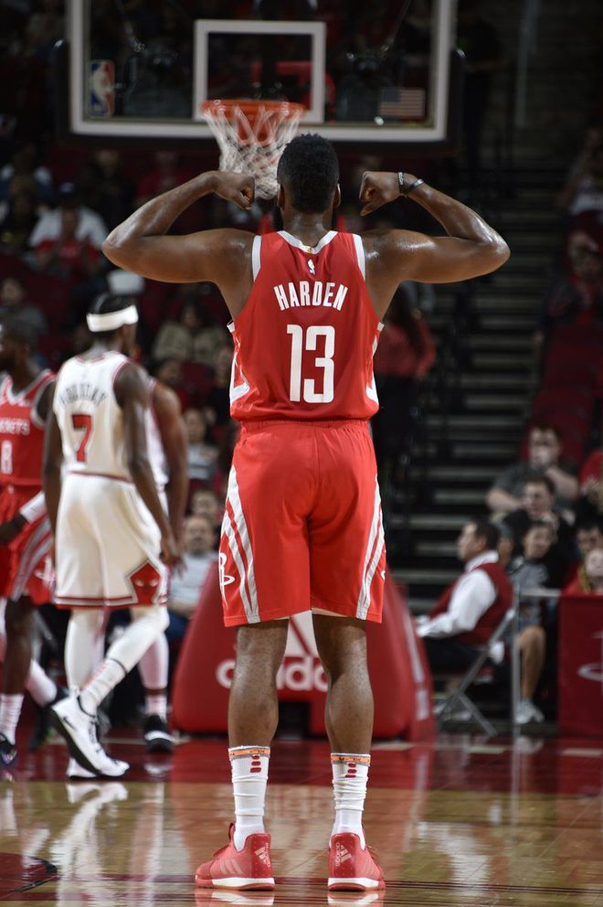 窗口期洛杉矶湖人备战葡超；远射贴柱细节曝光；压力陡增；球队文化再被提及(洛杉矶宵禁原因)