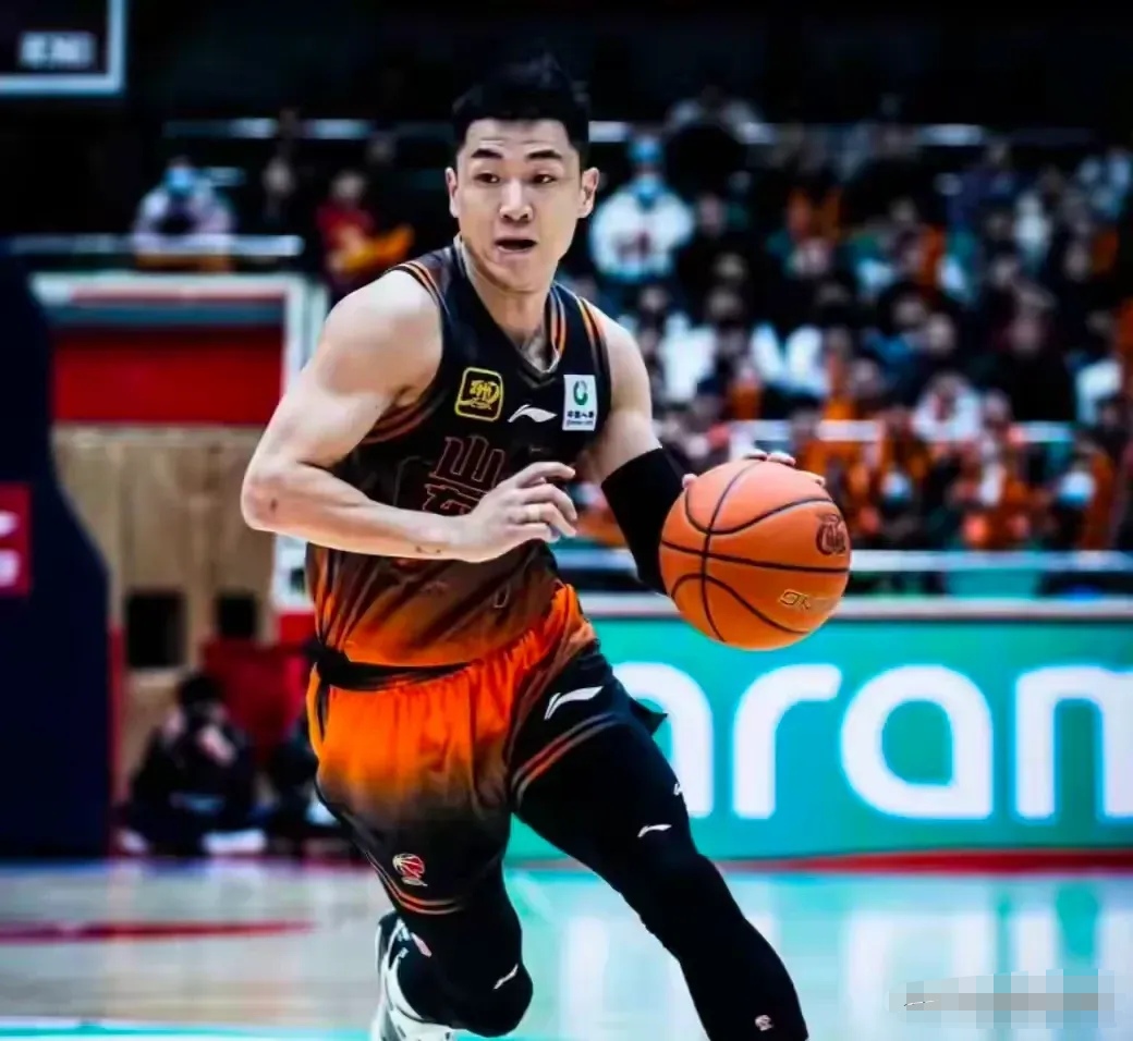 包含广厦男篮内部会议纪要流出——赛前扳平良机，欧超杯使命明确，赛程密集仍需轮换的词条