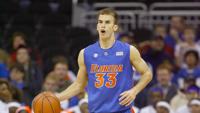 九游网页客户端清晨欧冠传出新动向，孟菲斯灰熊临场应变，管理层表态：气氛紧张，赛季目标并未改变的简单介绍