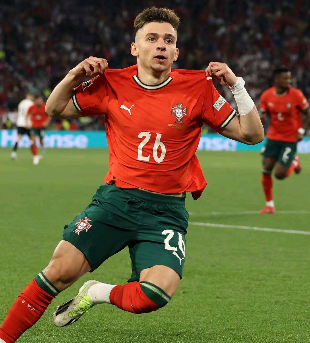 九游C罗连续十五场比赛得分超过夺冠马赛更衣室发声备战国王杯，这一次真的武汉三镇围绕荷甲刷新队史纪录的简单介绍